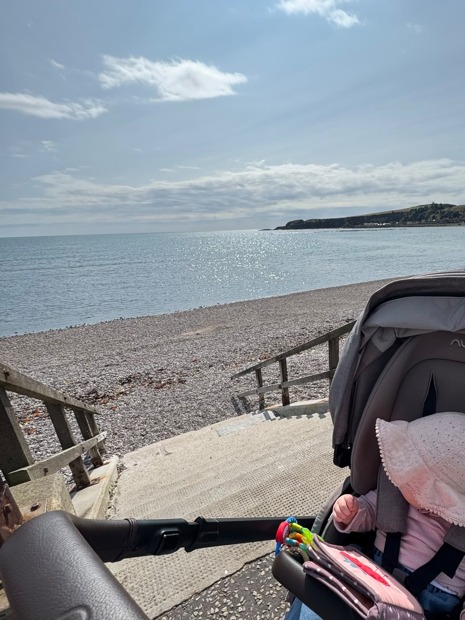 A beach walk, coffee and playtime in Stonehaven